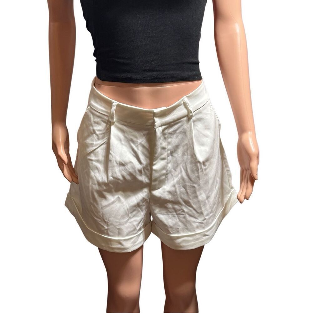 Shein women wide leg pleated white shorts XL